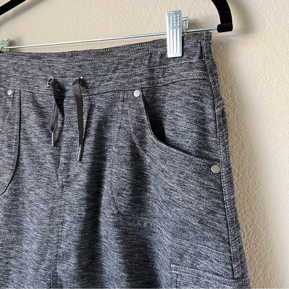 KUHL Women's Mova Skort Mini Skirt with Integrated Shorts Dark Gray Size S